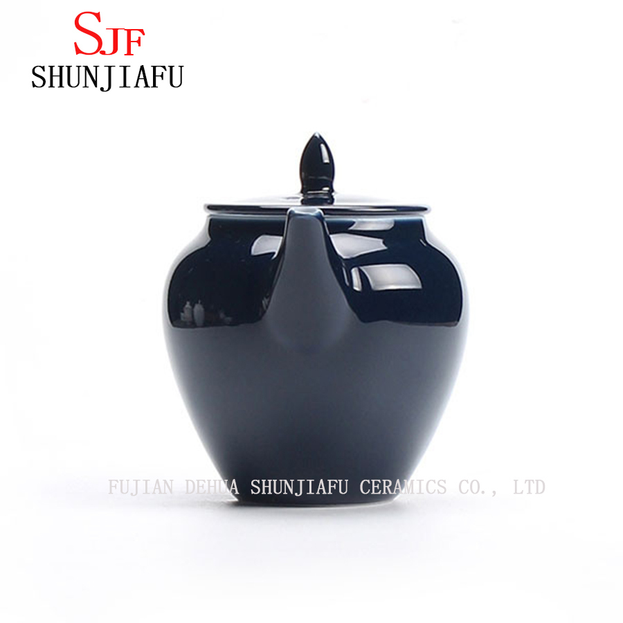 White Classic 6 Cups Ceramic Teapot for Decoration