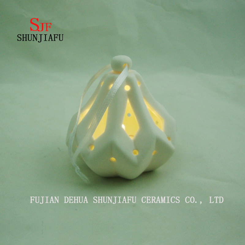 Decorative Elegant Unglazed Frosted Surface Hollow out Round White Ceramic Tealight Candle Holder Ceramic Candlestick Ornament