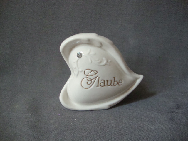 Porcelain Home Decorations Heart Shaped with Artificial crystal, White