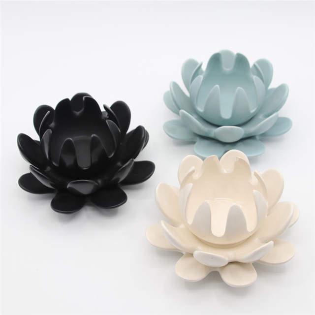 Light Green Ceramic Lotus Candle Stand